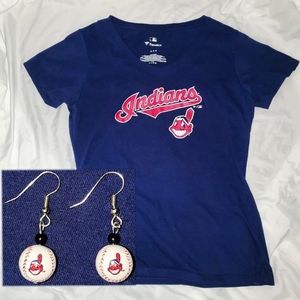 MLB Cleveland Indians Women's Shirt & Earrings